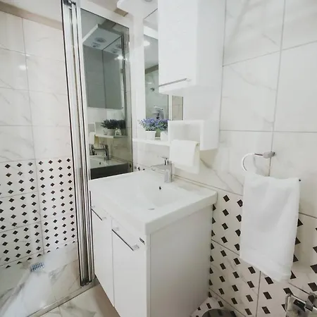 Sofia Boutique Hotel * 凯里尼亚